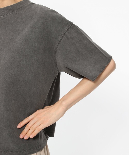 LAKOLE（ラコレ）の「オープンエンドピグメントTシャツ / LAKOLE（Tシャツ/カットソー・レディース・ブラック/ベージュ/ブルー/オフホワイト/ブラウン系その他・MEDIUM/SMALL）」の21枚目の写真