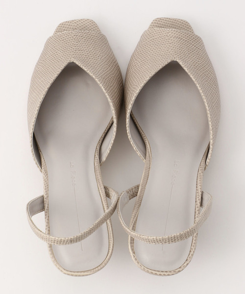 Tiara(ティアラ)の「スクエアトゥーサンダル(サンダル・レディース・キャメル/グレー系その他/ブラウン・23/23.5/24)」の7枚目の写真