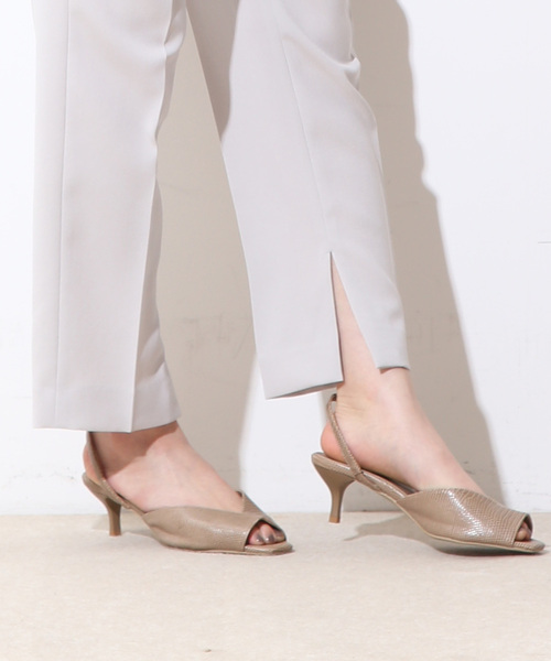 Tiara(ティアラ)の「スクエアトゥーサンダル(サンダル・レディース・キャメル/グレー系その他/ブラウン・23/23.5/24)」の13枚目の写真