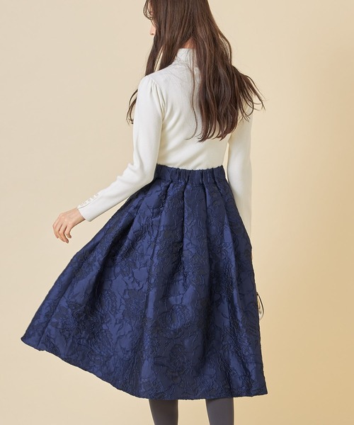 新品未開封＊トッコリュクス ジャガードフラワースカート　光沢感高見え上品お洒落 tocco closet（トッコ クローゼット）の「ジャガードフラワー