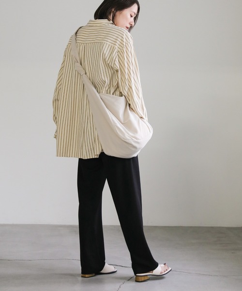 select MOCA（セレクトモカ）の「フェイクレザートングサンダル（サンダル・レディース・ブラック/グリーン/アイボリー/ダークブラウン・SMALL/MEDIUM/LARGE）」の13枚目の写真