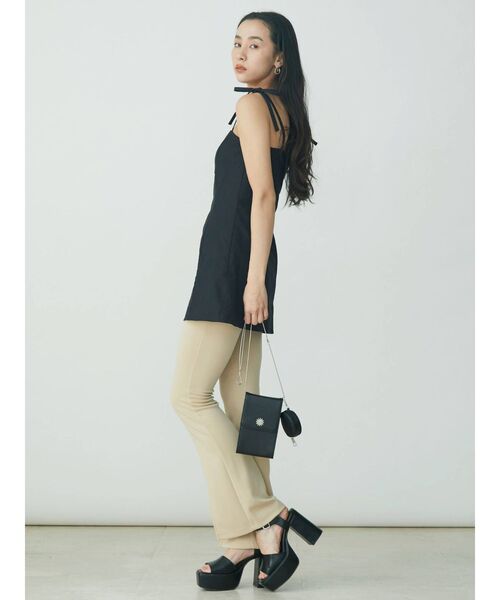 EVRIS（エヴリス）の「SLIM MICRO BAG（ショルダーバッグ・レディース・ゴールド/ブラック・FREE）」の6枚目の写真