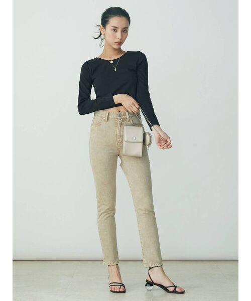 EVRIS（エヴリス）の「SLIM MICRO BAG（ショルダーバッグ・レディース・ゴールド/ブラック・FREE）」の7枚目の写真