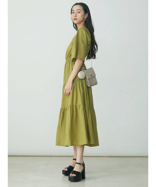 EVRIS（エヴリス）の「SLIM MICRO BAG（ショルダーバッグ・レディース・ゴールド/ブラック・FREE）」の9枚目の写真