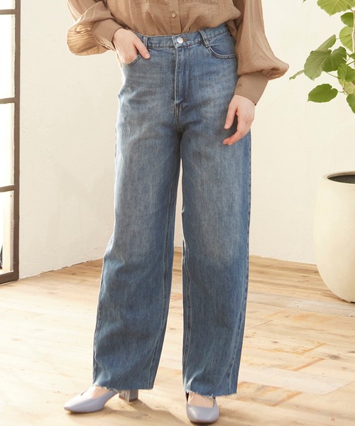 MATCH&more(マッチアンドモア)の「デニムストレートパンツ(デニムパンツ・レディース・パープル/ネイビー/オフホワイト/ブルー/グリーン・FREE)」の4枚目の写真