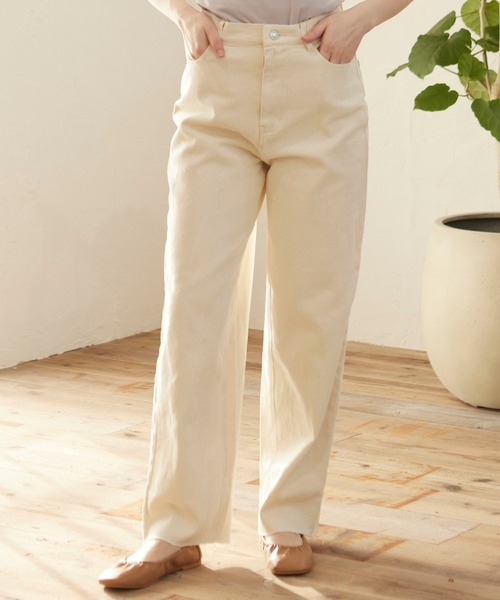 MATCH&more(マッチアンドモア)の「デニムストレートパンツ(デニムパンツ・レディース・パープル/ネイビー/オフホワイト/ブルー/グリーン・FREE)」の2枚目の写真