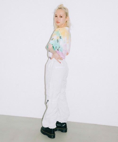 X-girl（エックスガール）の「ROUND POCKET NYLON PANTS（その他パンツ・レディース・ホワイト/マルチ/ブラック・XS/S/M）」の10枚目の写真