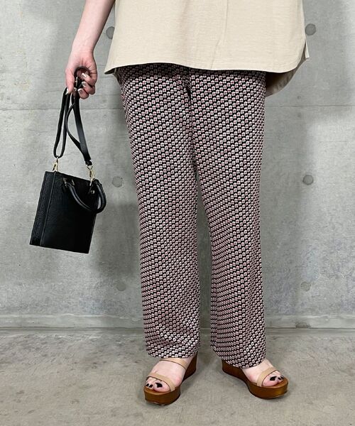 fredy repit（フレディレピ）の「花柄カットジャガード イージーパンツ（その他パンツ・レディース・ホワイト系その他5/ブラック系その他3/グレー系その他4・38）」の11枚目の写真