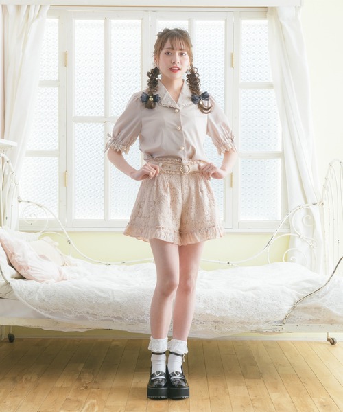 d.i.a. サイドリング　ショーパン　レース付き　新品未着用 セール】リングバックルレースショートパンツ（その他パンツ