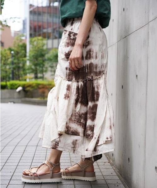 AVIREX（アヴィレックス）の「タイダイ イレギュラースカート/ TIE-DYED IRREGULAR SKIRT（スカート・レディース・ブラック/オフホワイト・FREE/SMALL/MEDIUM）」の18枚目の写真