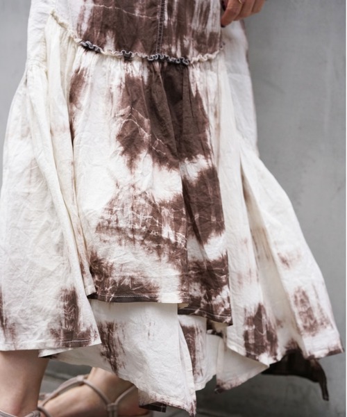 AVIREX（アヴィレックス）の「タイダイ イレギュラースカート/ TIE-DYED IRREGULAR SKIRT（スカート・レディース・ブラック/オフホワイト・FREE/SMALL/MEDIUM）」の12枚目の写真