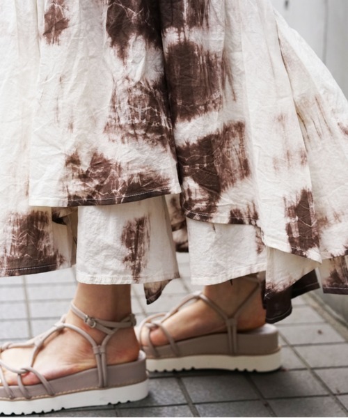 AVIREX（アヴィレックス）の「タイダイ イレギュラースカート/ TIE-DYED IRREGULAR SKIRT（スカート・レディース・ブラック/オフホワイト・FREE/SMALL/MEDIUM）」の19枚目の写真