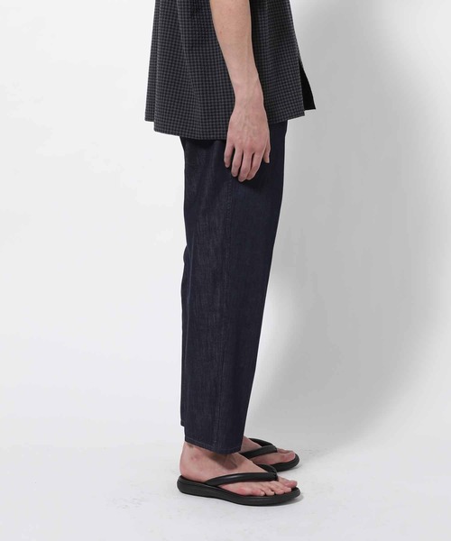 ADAM ET ROPE'（アダムエロペ）の「ライトオンスデニム アンクルテーパードパンツ（デニムパンツ・メンズ・ブルー系その他/ブラック系その他2・M/S/L）」の21枚目の写真