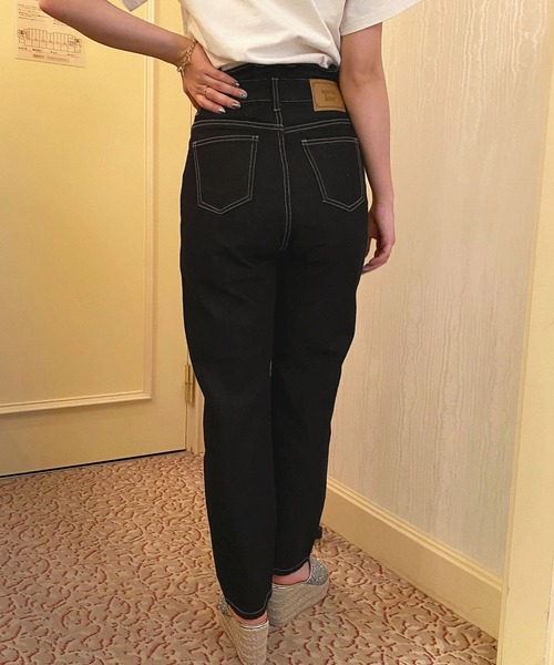 apres jour（アプレジュール）の「アプレロゴパッチテーパードデニム【ZOZOTOWN限定アイテム】【4AP】（デニムパンツ・レディース・ダークブルー/ブラック/オフホワイト/ピンク・X-LARGE/LARGE/SMALL/MEDIUM）」の15枚目の写真