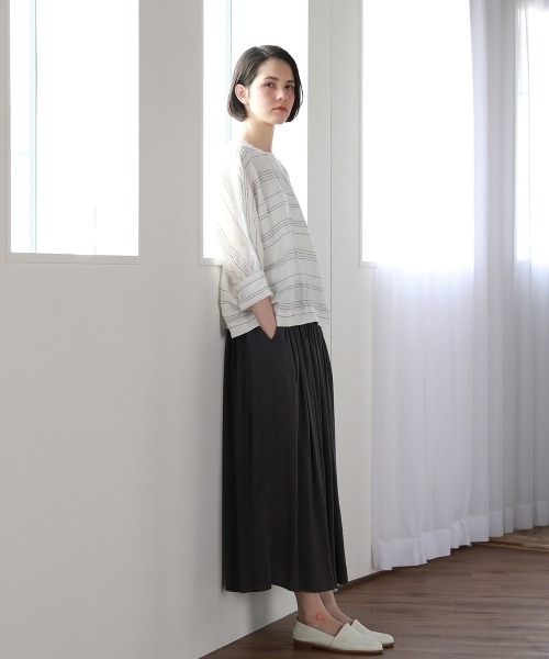 Pao de lo（パオデロ）の「サンドオリオンツイルギャザースカート（スカート・レディース・グレー/チャコールグレー/ブラック・9号/7号）」の10枚目の写真