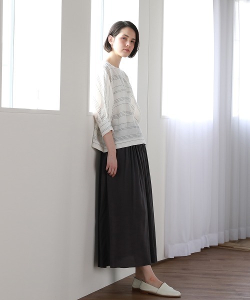 Pao de lo（パオデロ）の「サンドオリオンツイルギャザースカート（スカート・レディース・グレー/チャコールグレー/ブラック・9号/7号）」の11枚目の写真