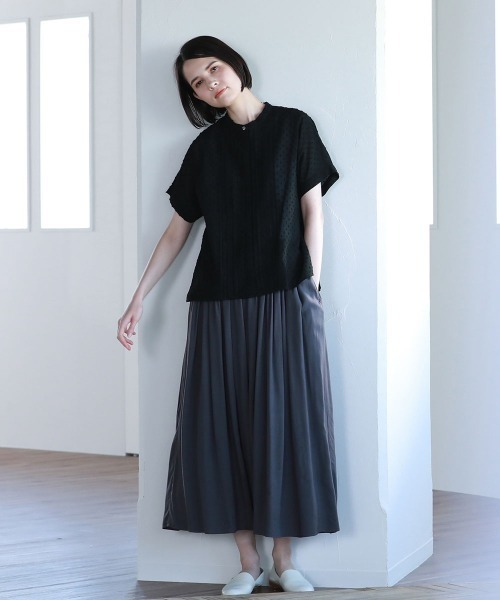 Pao de lo（パオデロ）の「サンドオリオンツイルギャザースカート（スカート・レディース・グレー/チャコールグレー/ブラック・9号/7号）」の12枚目の写真