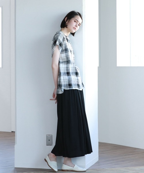 Pao de lo（パオデロ）の「サンドオリオンツイルギャザースカート（スカート・レディース・グレー/チャコールグレー/ブラック・9号/7号）」の15枚目の写真