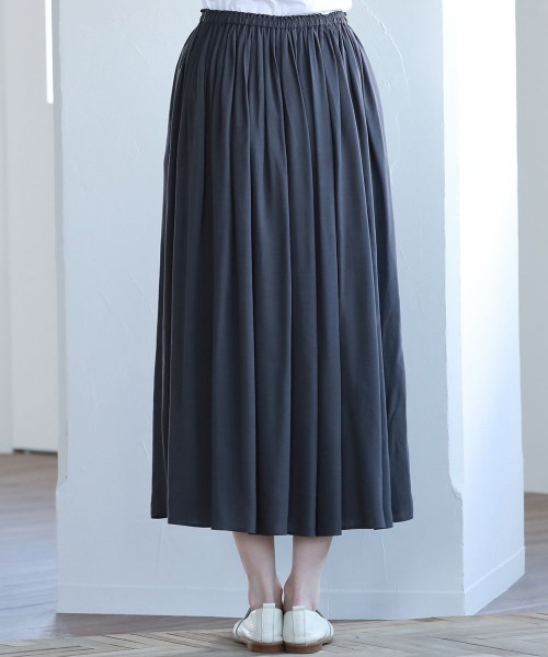 Pao de lo（パオデロ）の「サンドオリオンツイルギャザースカート（スカート・レディース・グレー/チャコールグレー/ブラック・9号/7号）」の20枚目の写真