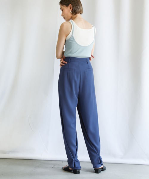 select MOCA（セレクトモカ）の「2021 SS ダブルタックコクーンパンツ（その他パンツ・レディース・ホワイト/ブラック/ブルー・FREE）」の9枚目の写真