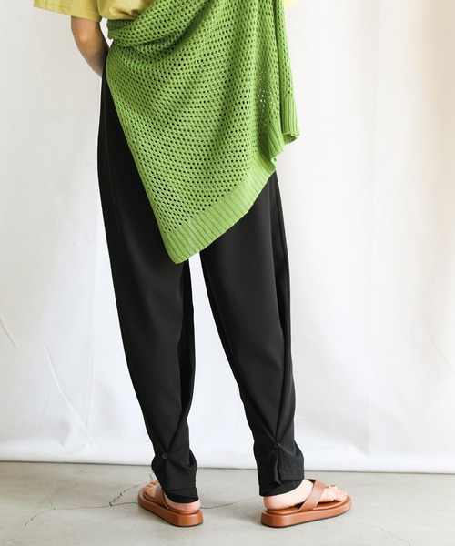 select MOCA（セレクトモカ）の「2021 SS ダブルタックコクーンパンツ（その他パンツ・レディース・ホワイト/ブラック/ブルー・FREE）」の21枚目の写真