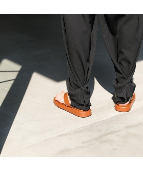 select MOCA（セレクトモカ）の「2021 SS ダブルタックコクーンパンツ（その他パンツ・レディース・ホワイト/ブラック/ブルー・FREE）」の17枚目の写真