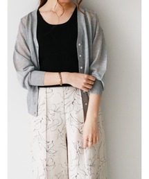 Vネックカーディガン