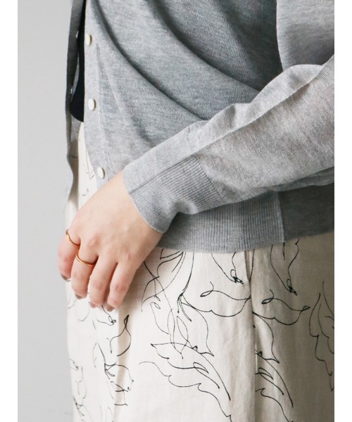 Te chichi（テチチ）の「Vネックカーディガン（カーディガン/ボレロ・レディース・ブラック/グレー/オフホワイト/ベージュ・ﾌﾘ-）」の18枚目の写真