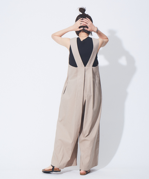 Rouge vif Anna(ルージュヴィフアンナ)の「バックタックオールインワン(つなぎ/オールインワン・レディース・サックスブルー/ベージュ/ブラック・フリー)」の19枚目の写真