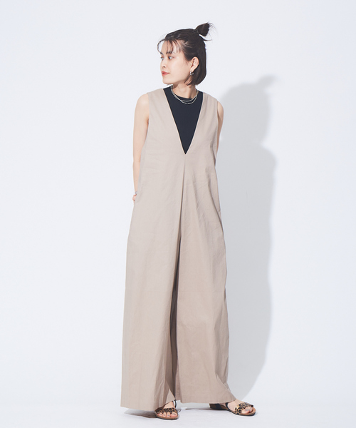 Rouge vif Anna(ルージュヴィフアンナ)の「バックタックオールインワン(つなぎ/オールインワン・レディース・サックスブルー/ベージュ/ブラック・フリー)」の20枚目の写真