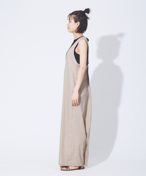 Rouge vif Anna(ルージュヴィフアンナ)の「バックタックオールインワン(つなぎ/オールインワン・レディース・サックスブルー/ベージュ/ブラック・フリー)」の22枚目の写真