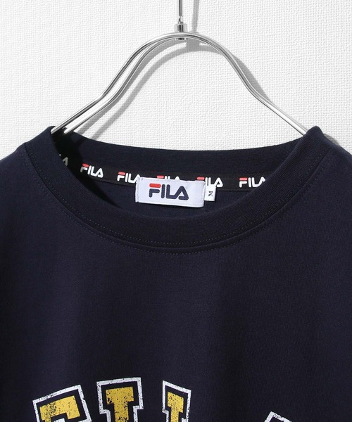 FILA（フィラ）の「【FILA】高密度 古着風ヴィンテージカレッジロゴビッグシルエット半袖Tシャツ（Tシャツ/カットソー・レディース・ホワイト×レッド/ホワイト×ブルー/ブラック×ホワイト/ブラック×ブルー/ネイビー系/ネイビー系1・MEDIUM/LARGE）」の10枚目の写真