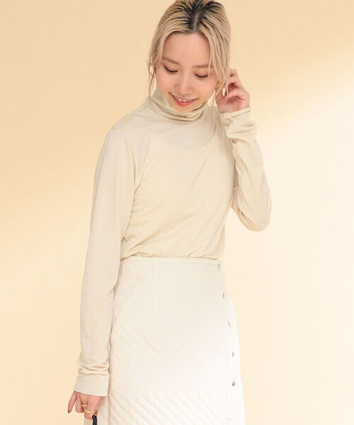 Ray BEAMS（レイビームス）の「Ray BEAMS / ストレッチ タートルネック Tシャツ（Tシャツ/カットソー・レディース・イエロー/サックスブルー/ホワイト系その他6・ONE SIZE）」の2枚目の写真