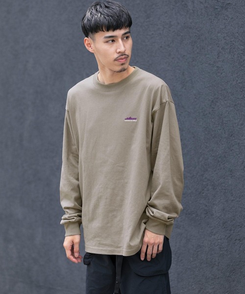 THOUSAND MILE(サウザンドマイル)の「『XLサイズ別注』EMBROIDERY LOGO LONG-SLEEVE T-SHIRTS(Tシャツ/カットソー・メンズ・ベージュ/ホワイト/ブラック・LARGE/X-LARGE/MEDIUM)」の5枚目の写真