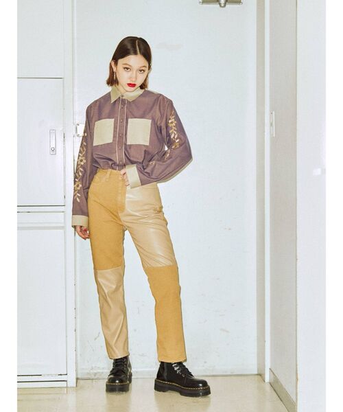 jouetie（ジュエティ）の「エコレザードッキングパンツ（デニムパンツ・レディース・ブラック/ライトブルー/ベージュ・SMALL/MEDIUM）」の19枚目の写真
