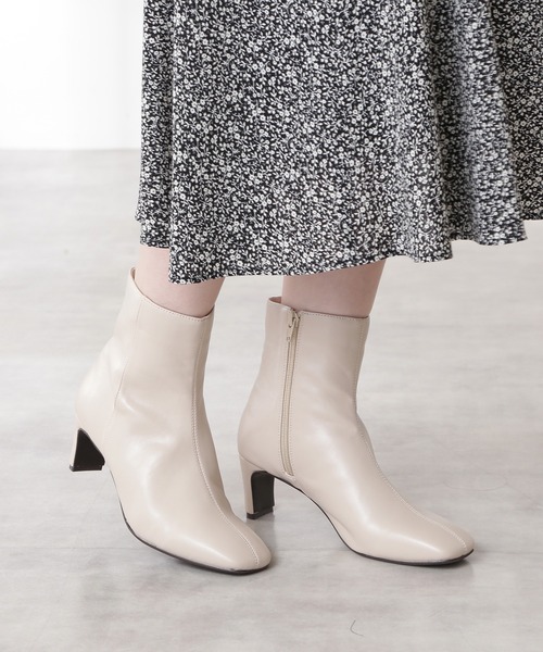 N.（N. Natural Beauty Basic）（エヌエヌナチュラルビューティーベーシック）の「◆セットバックショートブーツ（ブーツ・レディース・ホワイト/ブラック/ブラウン・22.5/23.5/24.5）」の4枚目の写真