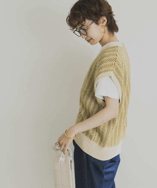 URBAN RESEARCH(アーバンリサーチ)の「ジャカードニットベスト(ニット/セーター・レディース・イエロー/グレー系その他・FREE)」の5枚目の写真