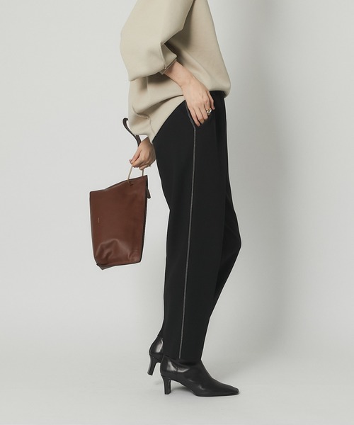 RIVE DROITE（リヴドロワ）の「《2サイズ展開》脚のラインを拾いすぎない美脚パンツ　ダブルクロスハイウエストイージーパンツ（その他パンツ・レディース・ブラック/マスタード・36/38）」の5枚目の写真