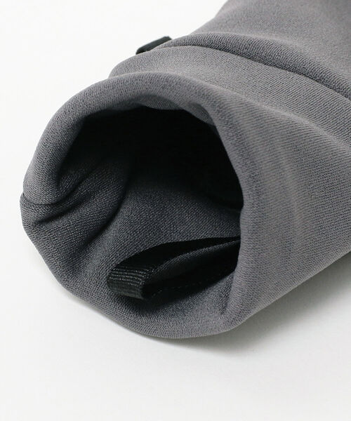BEAMS BOY(ビームスボーイ)の「THE NORTH FACE / Women's Etip Glove(手袋・レディース・グレー/ブラック・MEDIUM)」の4枚目の写真