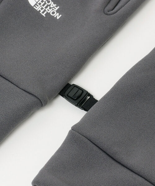 BEAMS BOY(ビームスボーイ)の「THE NORTH FACE / Women's Etip Glove(手袋・レディース・グレー/ブラック・MEDIUM)」の6枚目の写真
