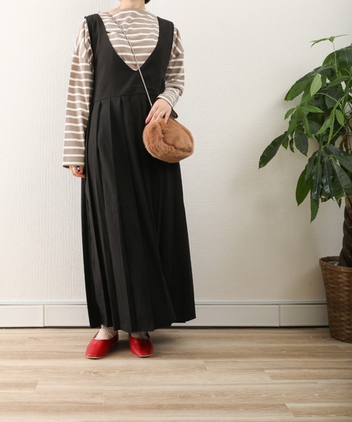 sakishimatokyo（サキシマトーキョー）の「【ZOZO限定】サキシマamp「Vネックジャンバースカート」（ジャンパースカート・レディース・ブラック/ダークブラウン/ライトブラウン・FREE）」の10枚目の写真