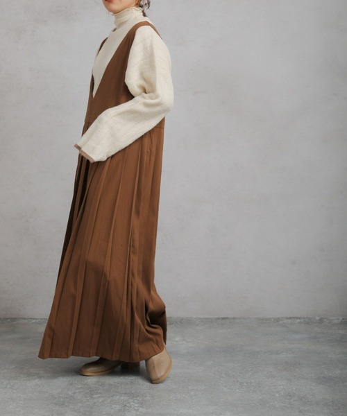 sakishimatokyo（サキシマトーキョー）の「【ZOZO限定】サキシマamp「Vネックジャンバースカート」（ジャンパースカート・レディース・ブラック/ダークブラウン/ライトブラウン・FREE）」の21枚目の写真