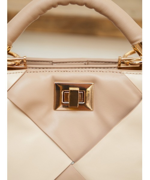 Darich（ダーリッチ）の「バイカラーキルティングハンドルバッグ（ハンドバッグ・レディース・ベージュ/イエロー・FREE）」の9枚目の写真