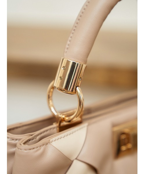 Darich（ダーリッチ）の「バイカラーキルティングハンドルバッグ（ハンドバッグ・レディース・ベージュ/イエロー・FREE）」の5枚目の写真