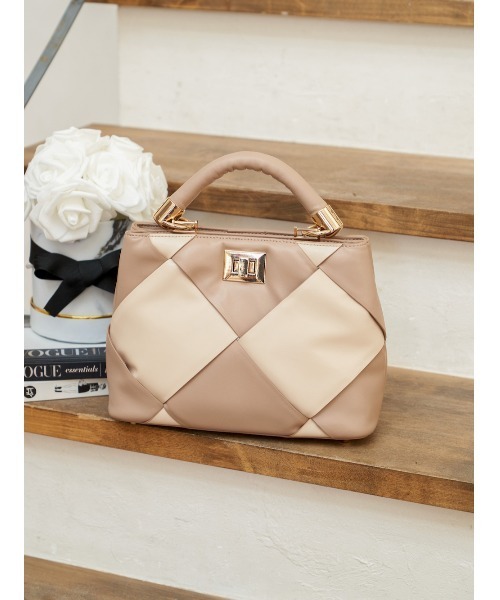 Darich（ダーリッチ）の「バイカラーキルティングハンドルバッグ（ハンドバッグ・レディース・ベージュ/イエロー・FREE）」の4枚目の写真