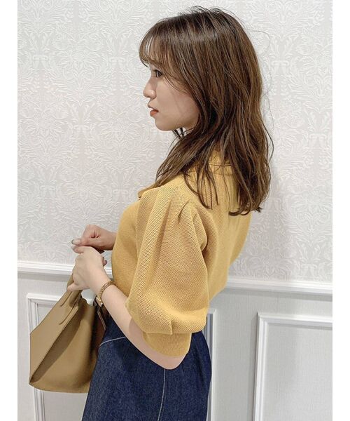 dazzlin(ダズリン)の「ハニカムリボンコンパクトトップス(ニット/セーター・レディース・オフホワイト/ブルー/マスタード/ブラック・FREE)」の11枚目の写真