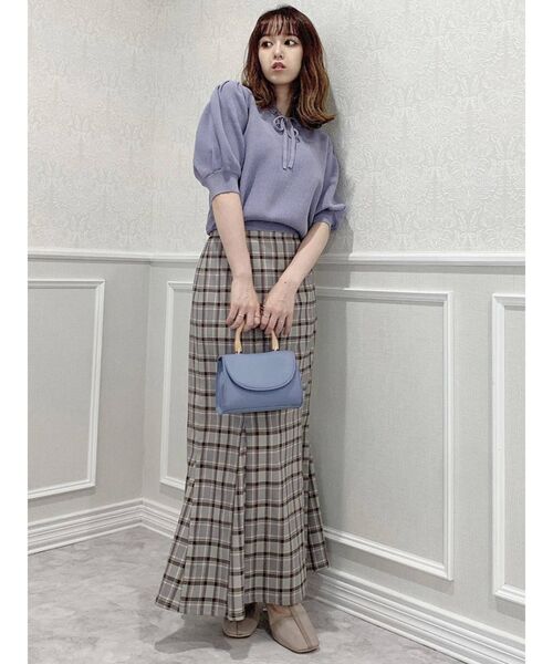 dazzlin(ダズリン)の「ハニカムリボンコンパクトトップス(ニット/セーター・レディース・オフホワイト/ブルー/マスタード/ブラック・FREE)」の10枚目の写真