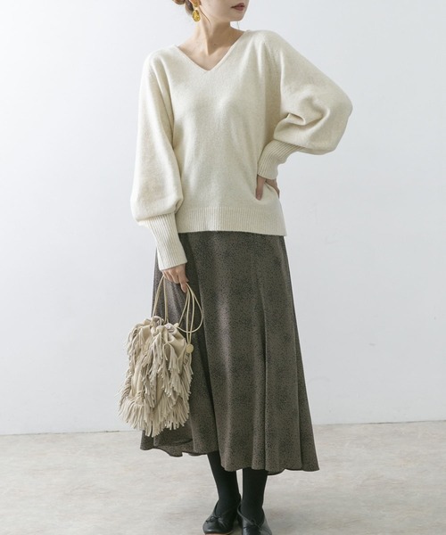 URBAN RESEARCH ROSSO（アーバンリサーチロッソ）の「ボリュームスリーブハイゲージニット（ニット/セーター・レディース・オフホワイト/キャメル/ライトブルー・FREE）」の7枚目の写真