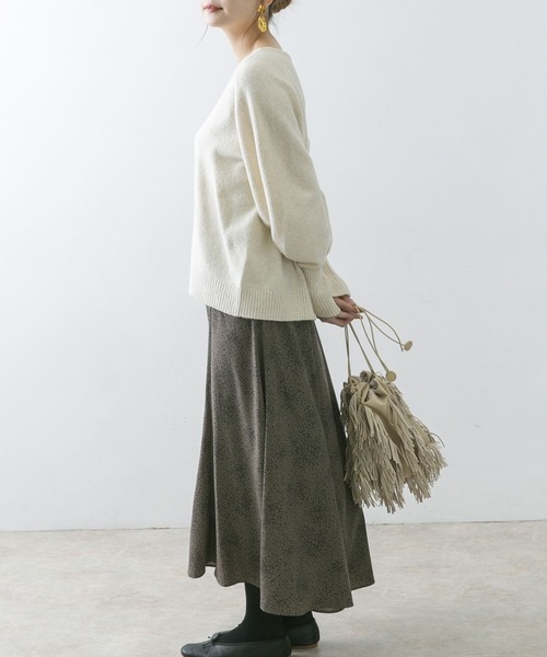 URBAN RESEARCH ROSSO（アーバンリサーチロッソ）の「ボリュームスリーブハイゲージニット（ニット/セーター・レディース・オフホワイト/キャメル/ライトブルー・FREE）」の8枚目の写真