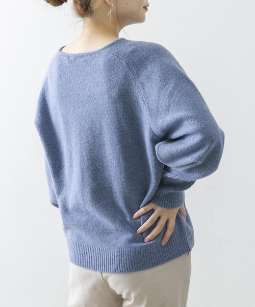 URBAN RESEARCH ROSSO（アーバンリサーチロッソ）の「ボリュームスリーブハイゲージニット（ニット/セーター・レディース・オフホワイト/キャメル/ライトブルー・FREE）」の14枚目の写真